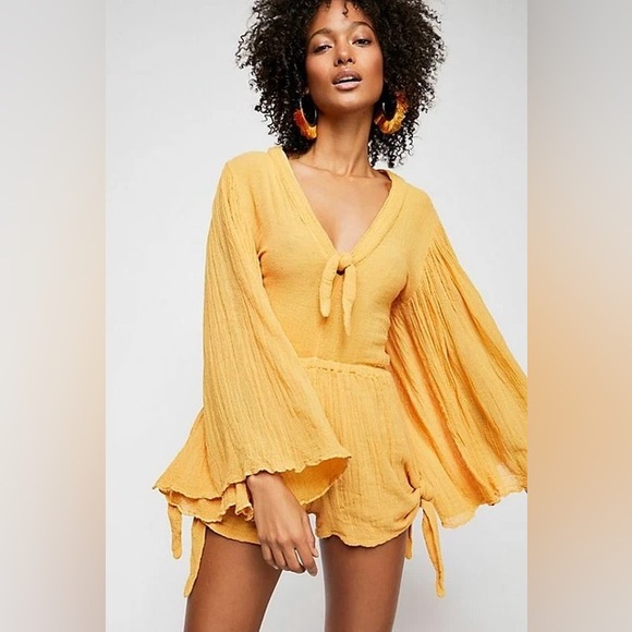 Free People Pants - Free people /Jens Pirate Booty Chrysanthemum Romper